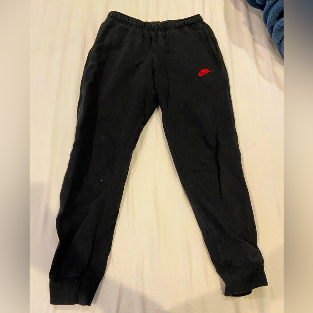 Black Nike sweatpants